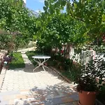 11834b Apartment